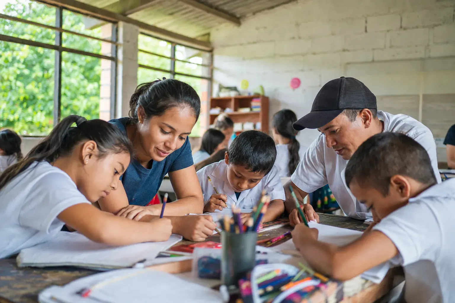 Evaluación independiente confirma que programa PTAFI transforma escuelas vulnerables de Colombia